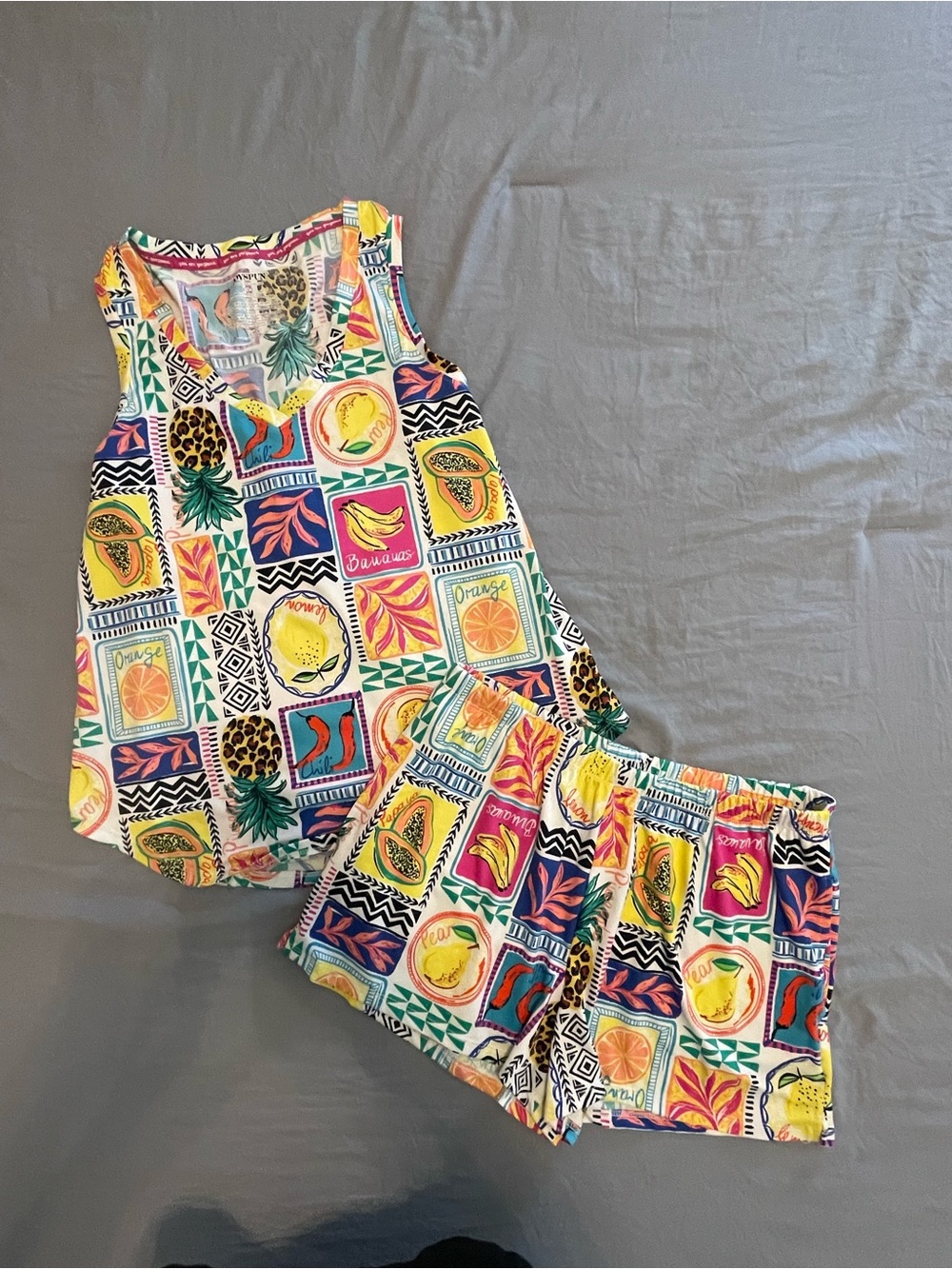 Tropical Print Top and bottom Pajama set small